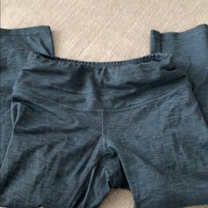 Lucy Size XS Crop Pocket Leggings